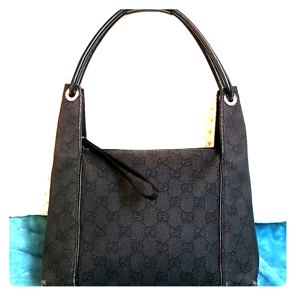 🤗 Iconic Gucci Signature Bag😍